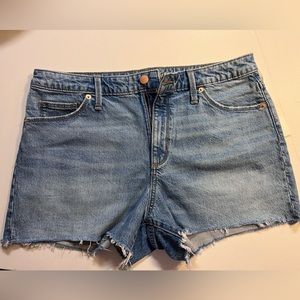 New with tag Mid Rise denim Shorts